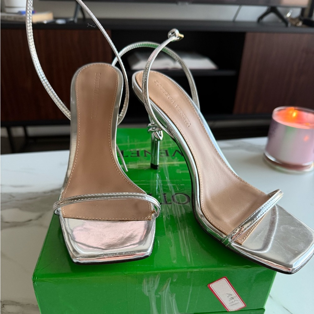 Bottega Veneta Knot Sandal Silver New.